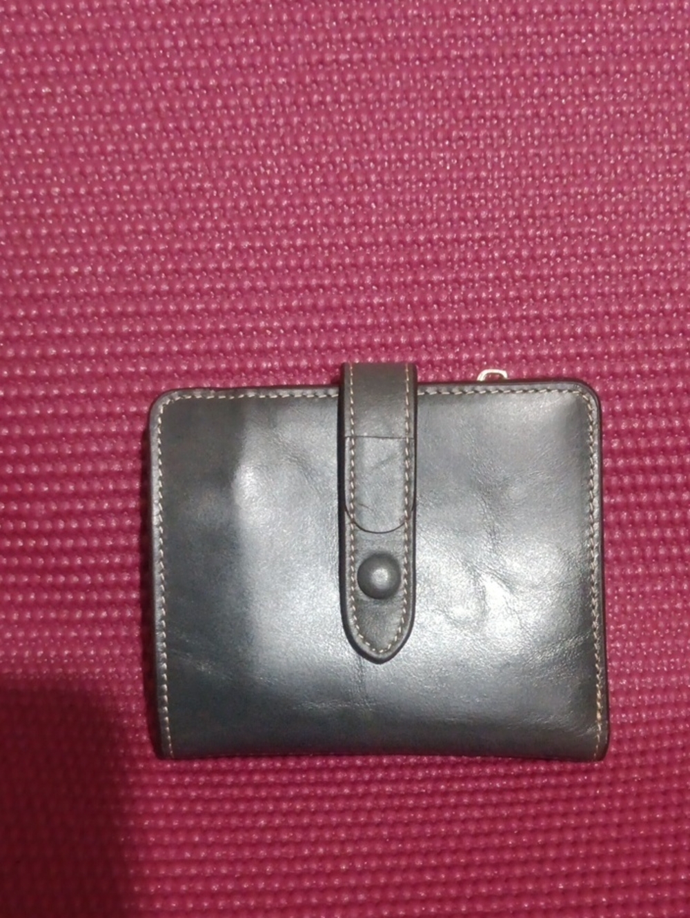 Classic Black Leather Men's Wallet - Unbranded